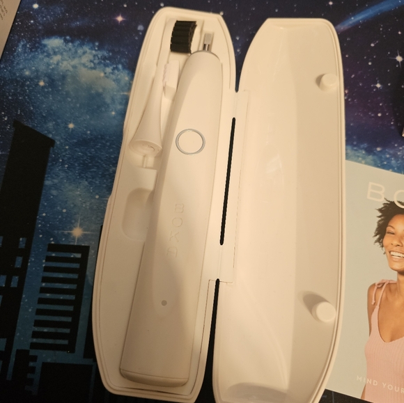 Boka Electric Toothbrush - Picture 2 of 4
